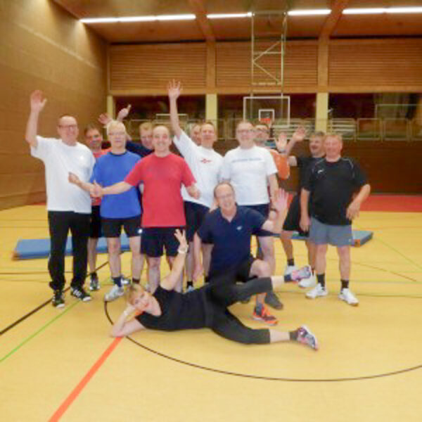 20250806-FitnessMaenner-300x300